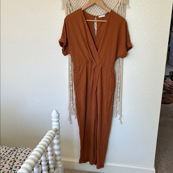 Lush nordstroms Women's Rust Jumpsuit medium - Picture 1 of 7